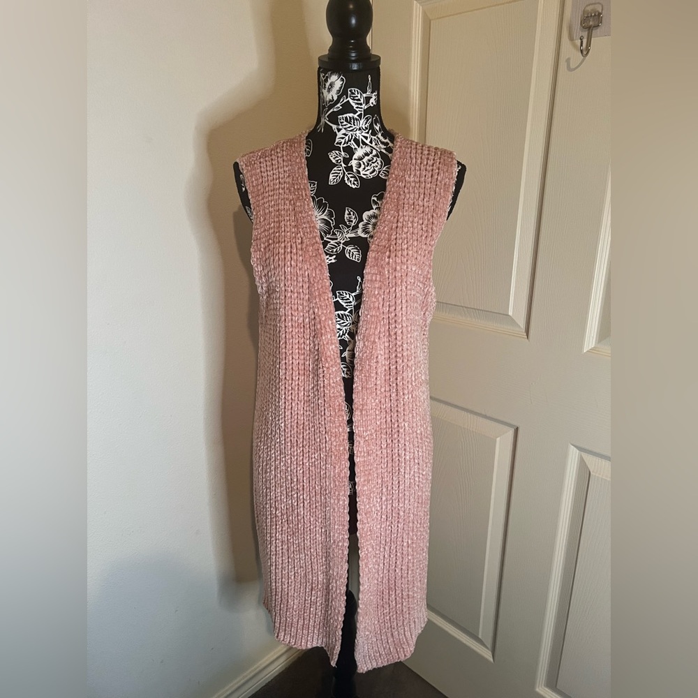 Pink or Blush Colored Sleeveless Cardigan style Vest/Duster